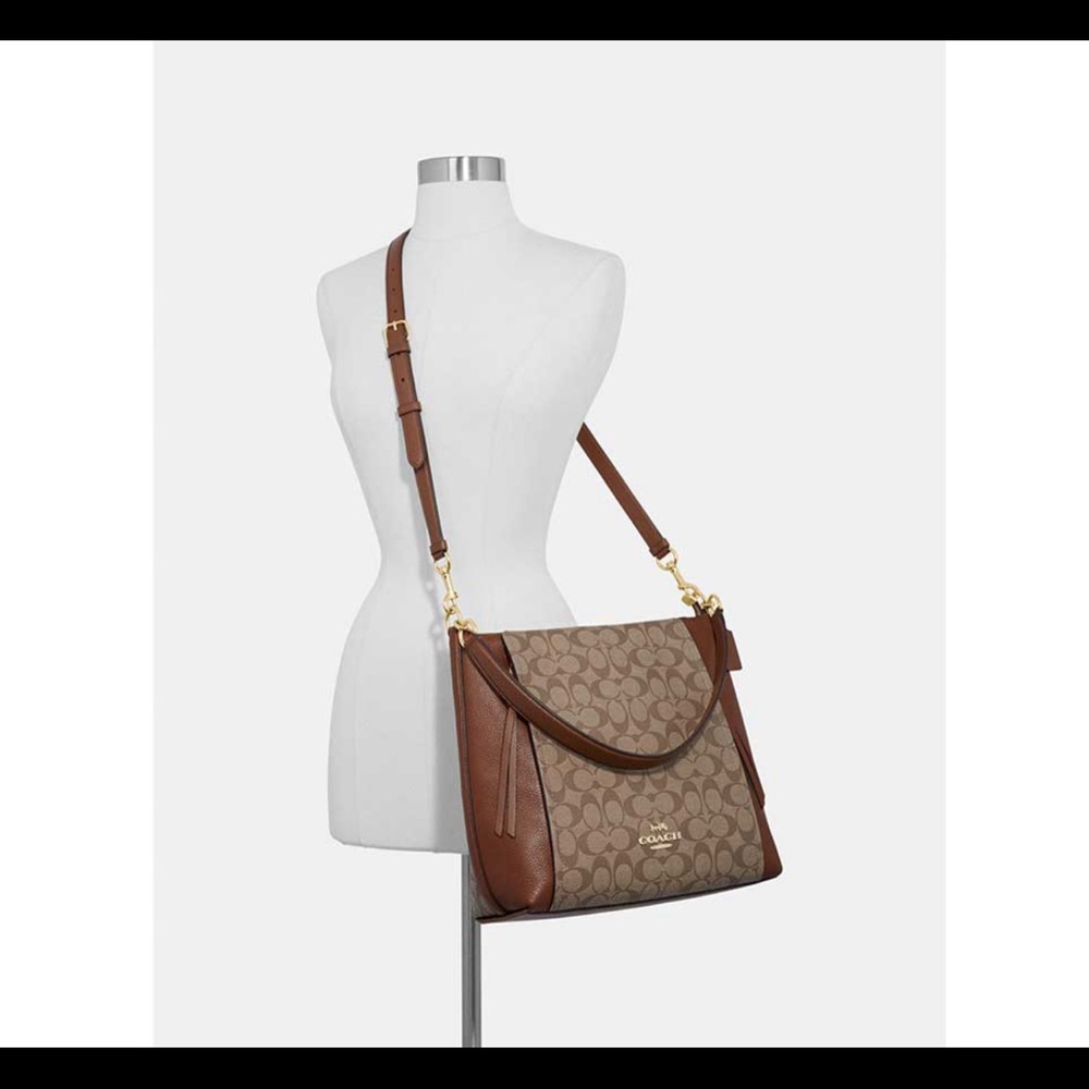 BNWT COACH MARLON HOBO SIGNATURE CANVAS $450